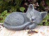 Steinfigur Katze schlafend klein Steinguss Schiefergrau